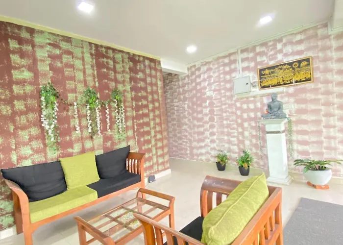Airport City Hotel