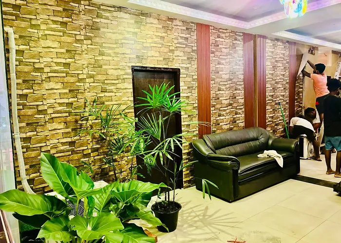 Airport City Hotel
